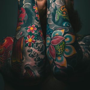 9 9
